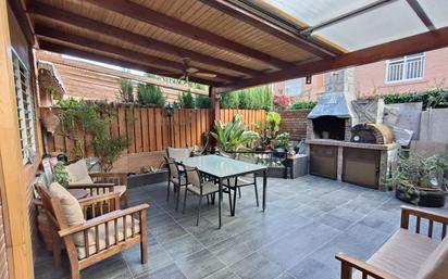 Terrassa de Casa o xalet en venda en Castellón de la Plana / Castelló de la Plana amb Aire condicionat, Jardí privat i Terrassa