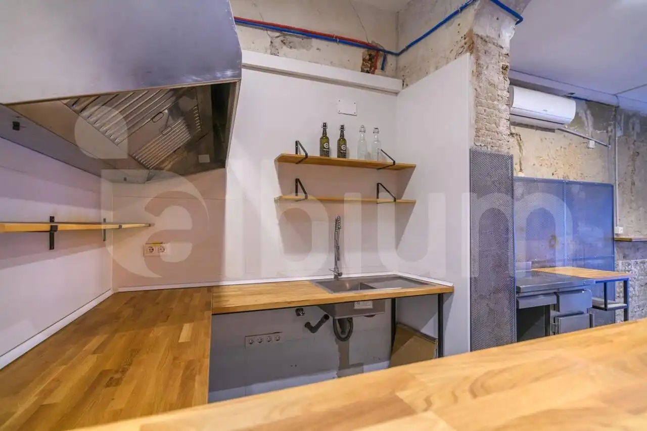 Local comercial en venda a Carrer JOSEP ANSELM CLAVE, imagen 12