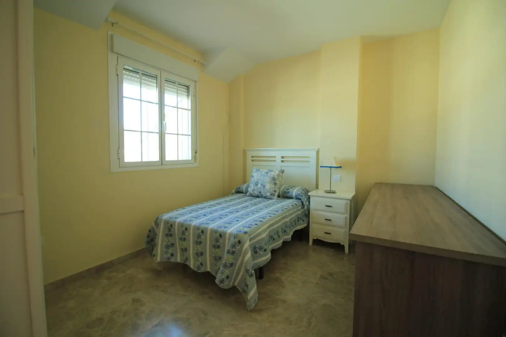 Habitación de Ático de alquiler en Badajoz con Aire acondicionado, Calefacción y Trastero