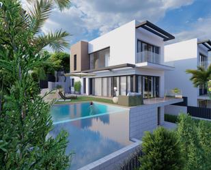 Garden of House or chalet for sale in Fuengirola  with Air Conditioner, Heating and Private garden