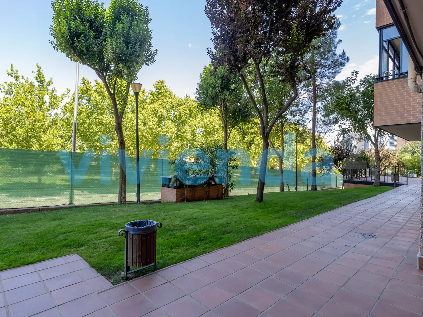 Terrassa de Pis de lloguer en Madrid amb Aire condicionat, Calefacció i Jardí privat