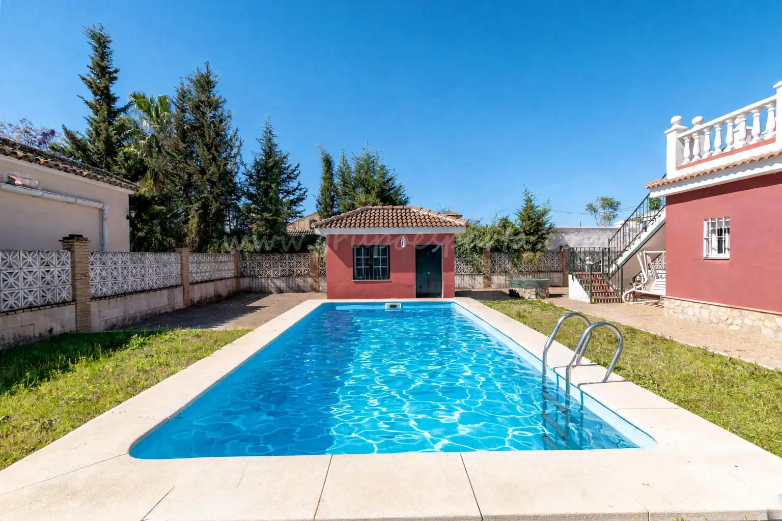 Piscina de Casa o chalet en venta en Villanueva del Ariscal con Aire acondicionado, Calefacción y Jardín privado