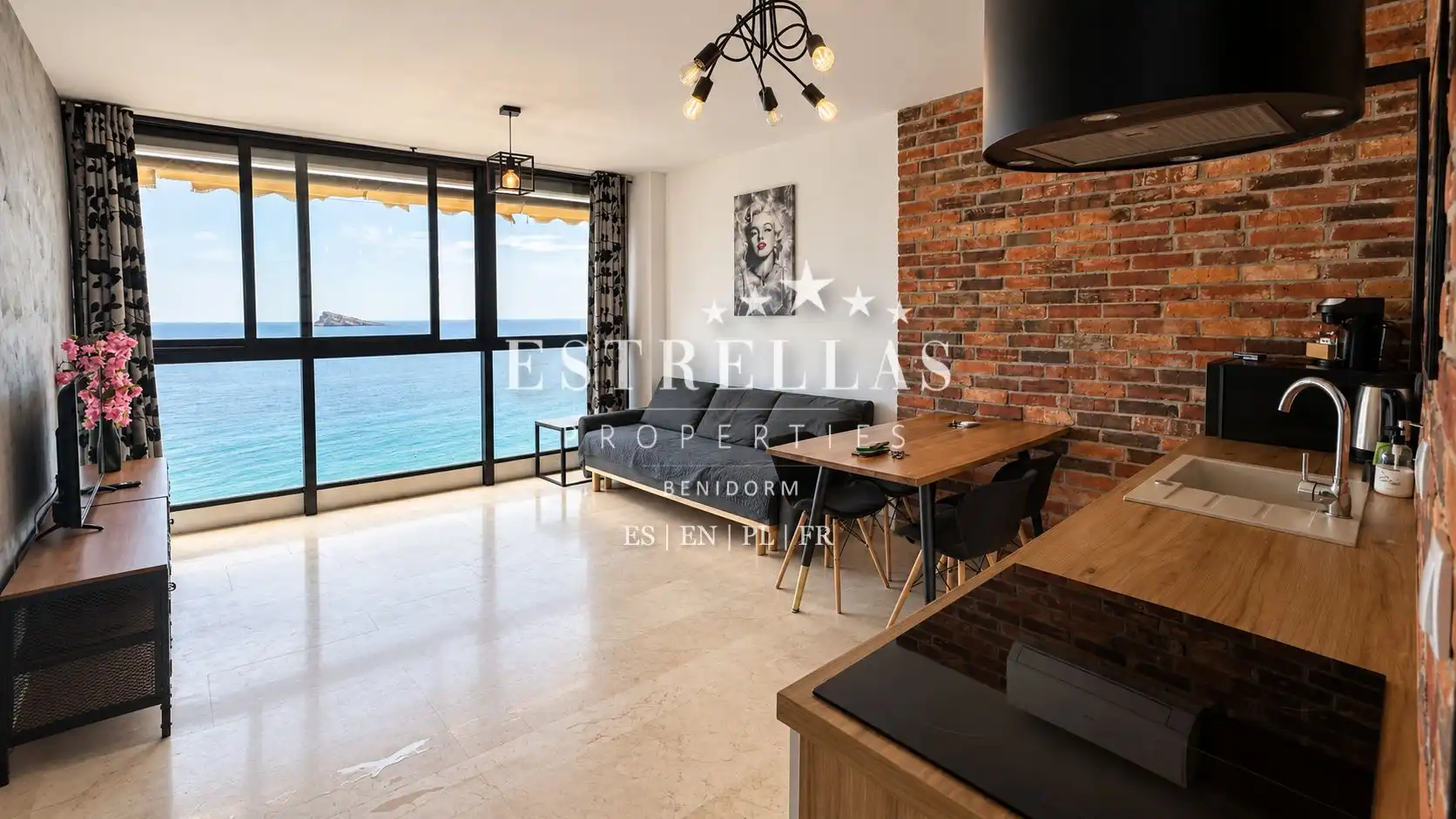 Apartment with pool for sale in Playa de Levante