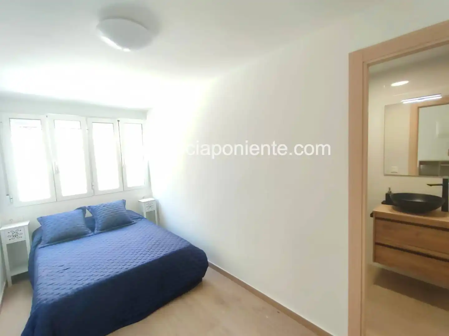Bedroom of Flat for rent in Benidorm  with Air Conditioner, Heating and Terrace