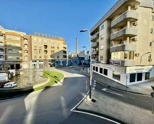 Vista exterior de Pis en venda en Almendralejo amb Aire condicionat, Terrassa i Balcó