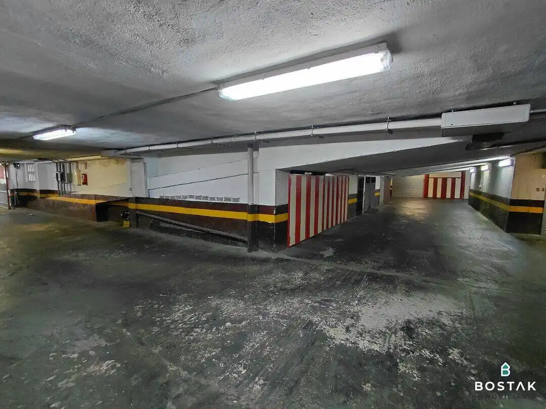 Parkplatz zur Miete in Luis Iruarrizaga Kalea, imagen 5