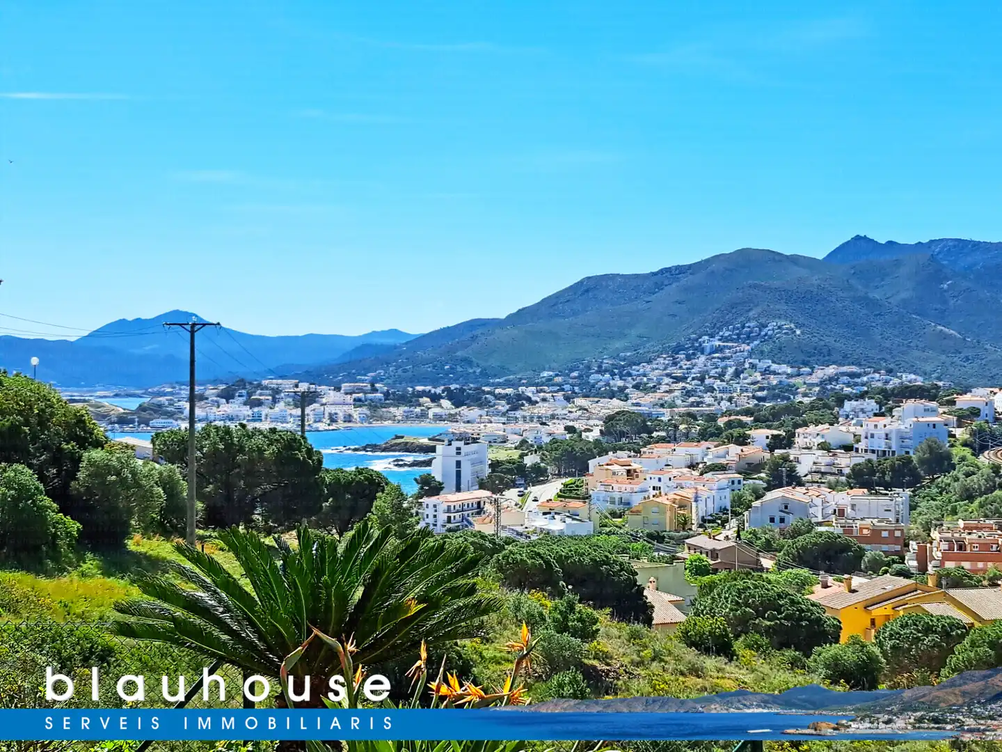 Vista exterior de Apartament en venda en Llançà amb Aire condicionat, Calefacció i Jardí privat