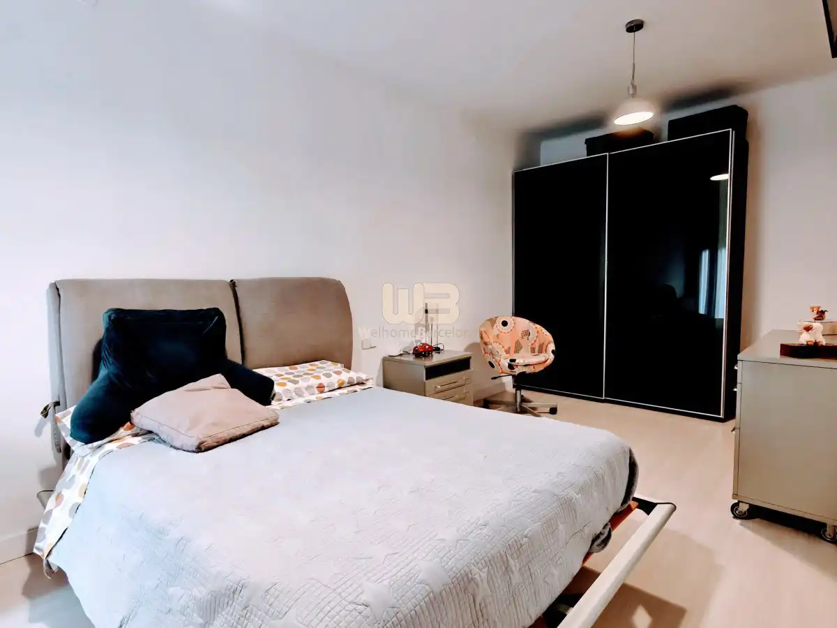 Dúplex en venta en Carrer de Provença, El Camp de l'Arpa del Clot
