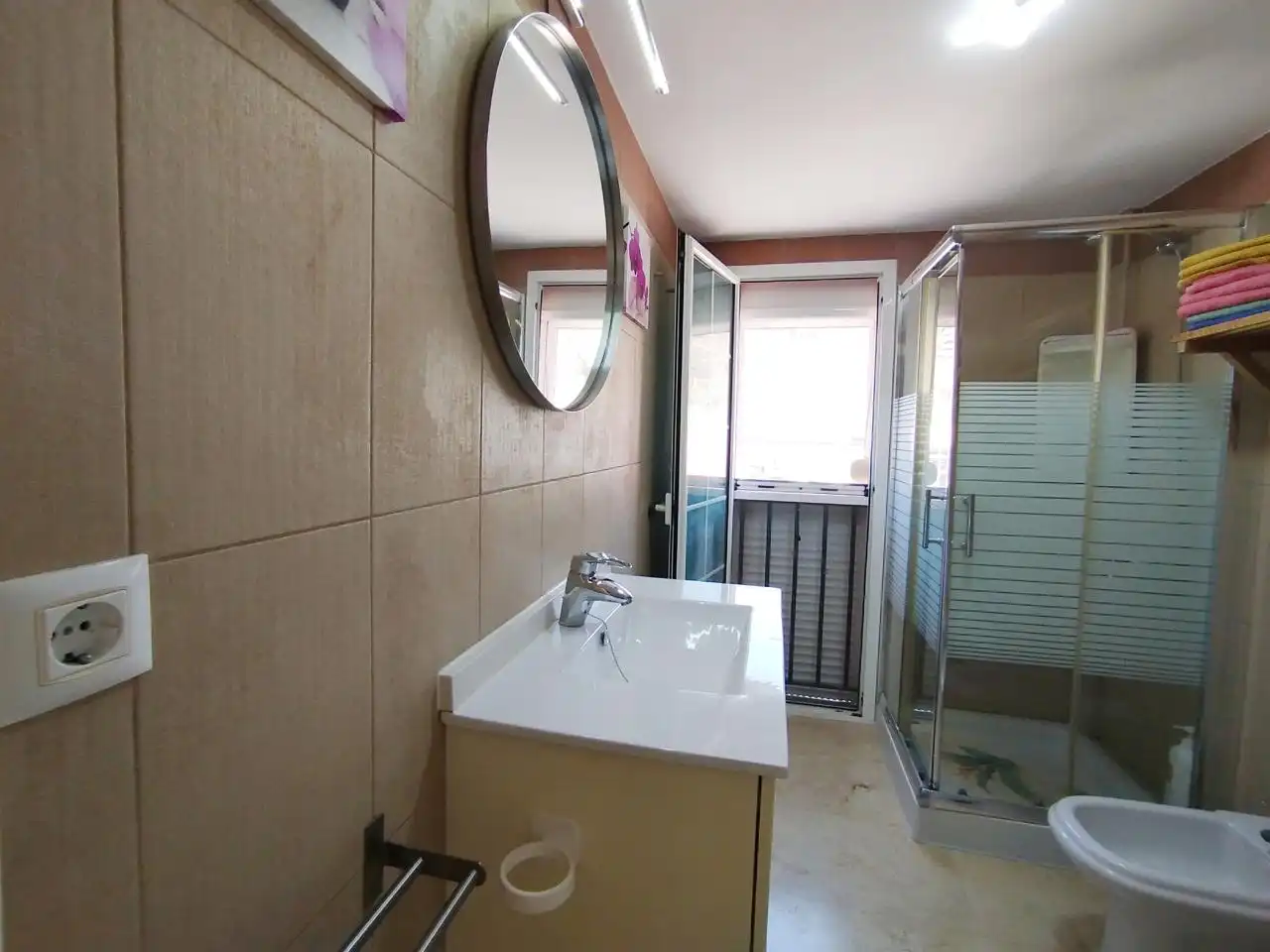 Badezimmer von Maisonette zur Miete in Mogán mit Klimaanlage, Terrasse und Möbliert