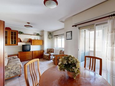Piso con balcón en venta en Calle ILIADA 10