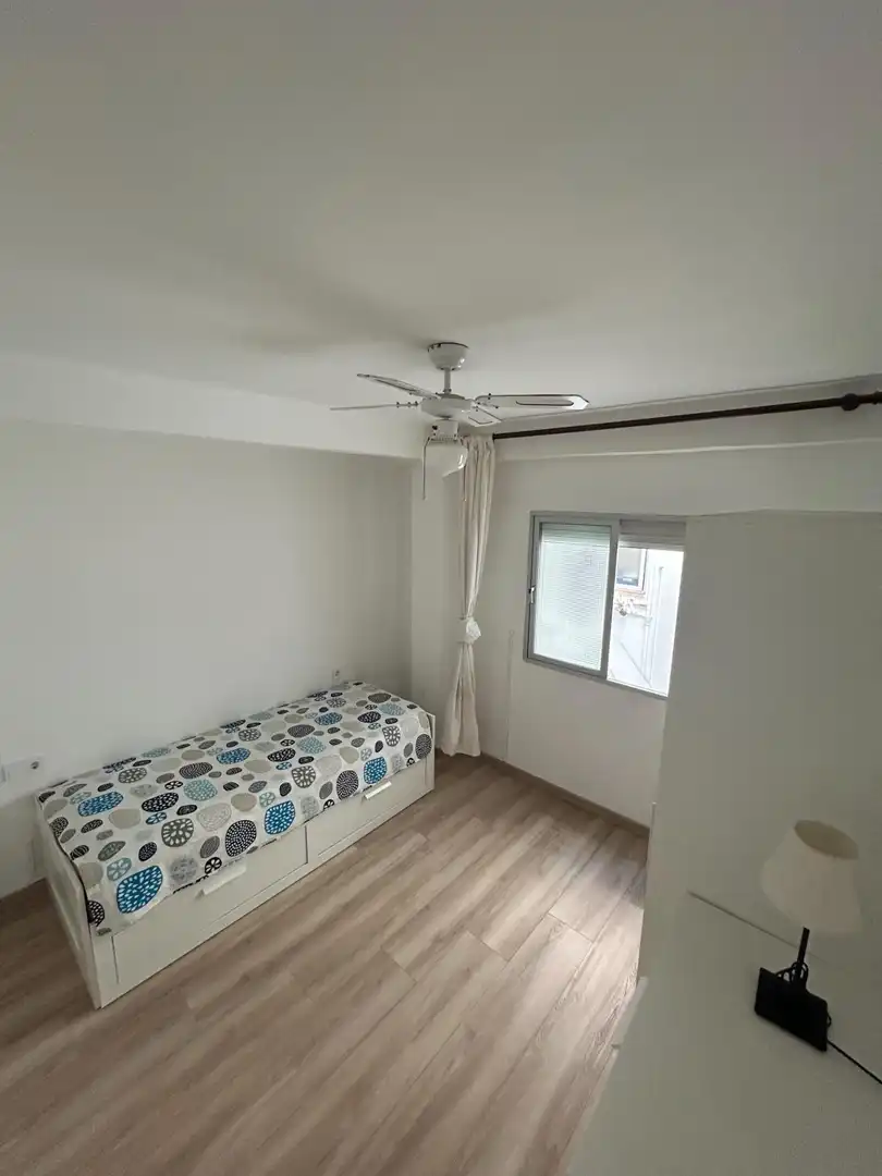 Bedroom of Flat for sale in Málaga  with Air Conditioner, Terrace and Balcony