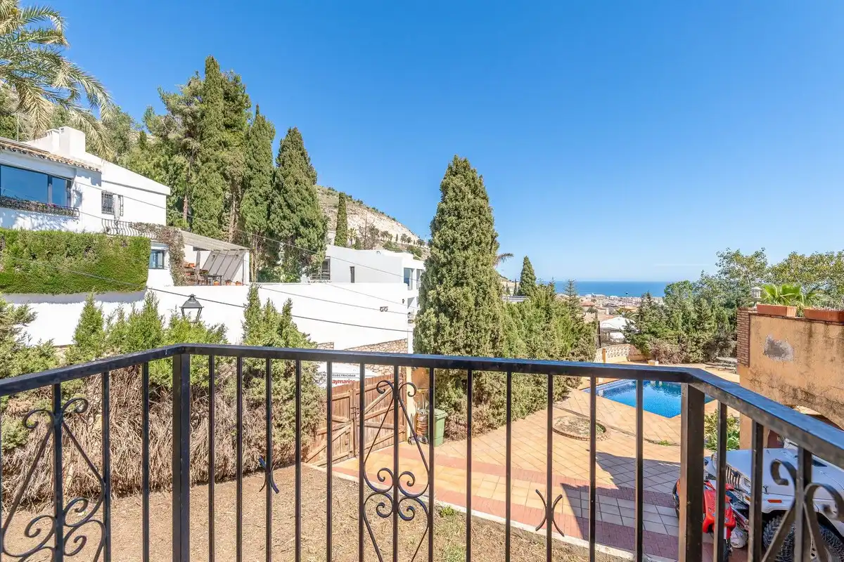 Exterior view of Houses for sale in Benalmádena  with Air Conditioner, Private garden and Terrace