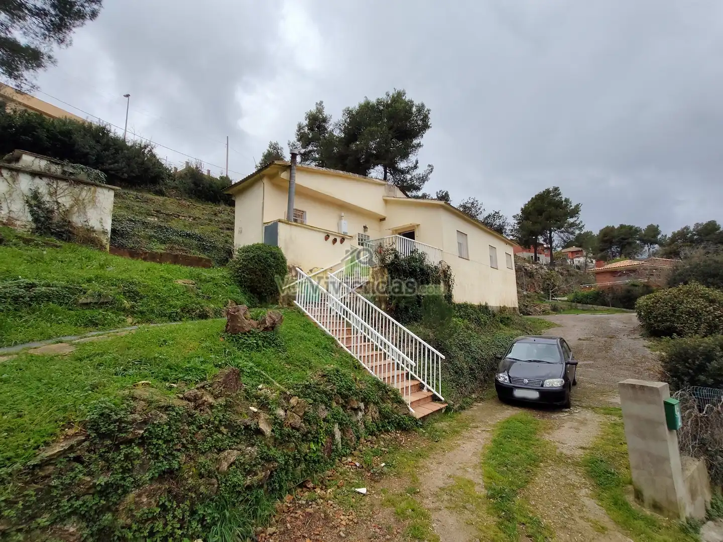 Vista exterior de Casa o xalet en venda en Vallirana amb Calefacció, Jardí privat i Terrassa