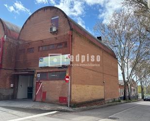 Vista exterior de Local en venda en  Madrid Capital