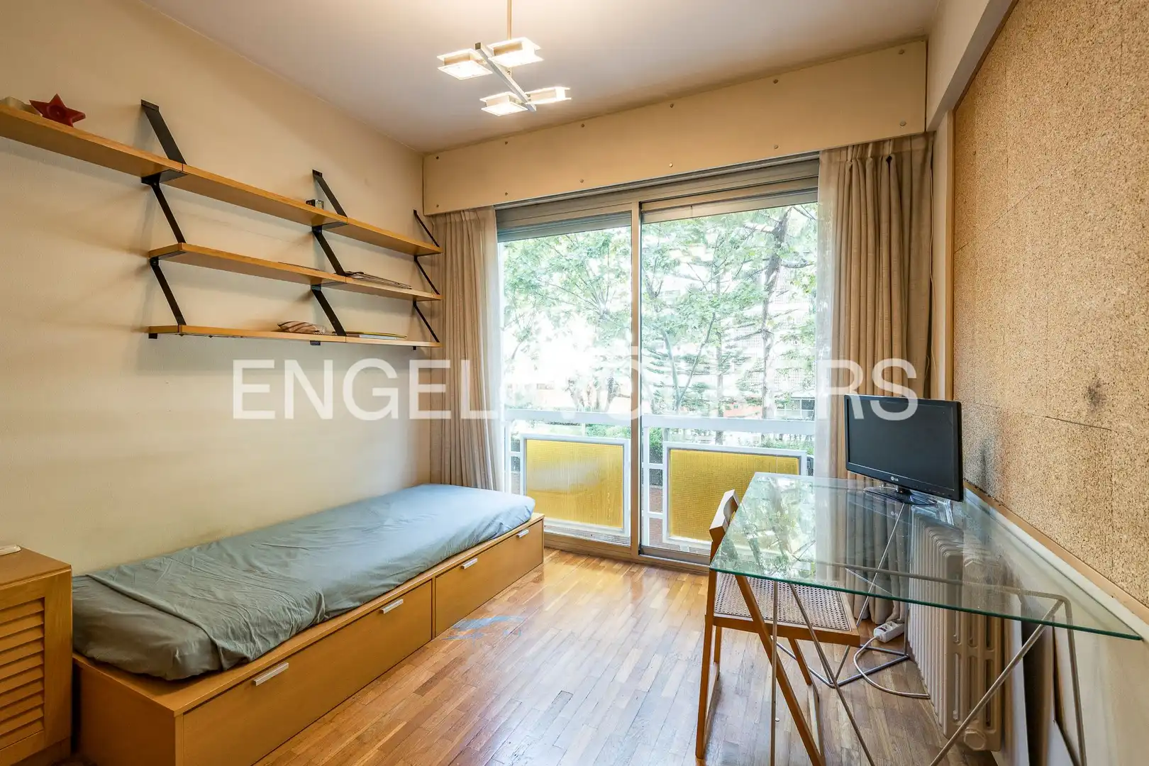 Bedroom of Flat for sale in Barcelona  with Air Conditioner, Heating and Private garden