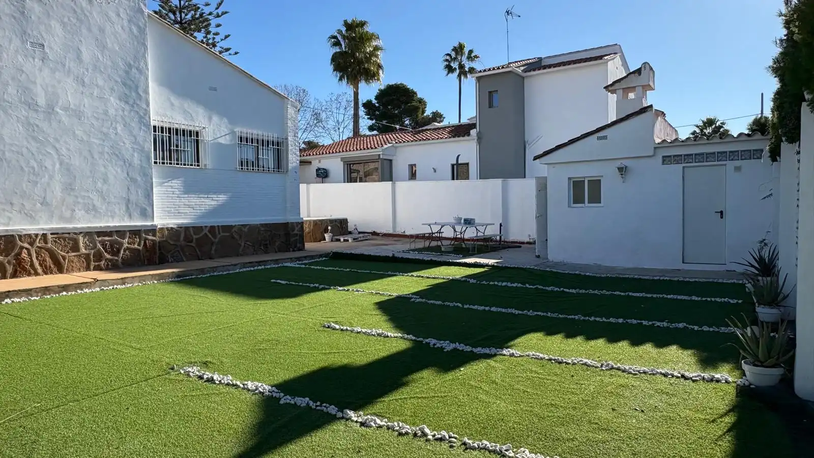 Garden of Houses for sale in L'Eliana  with Air Conditioner, Terrace and Storage room