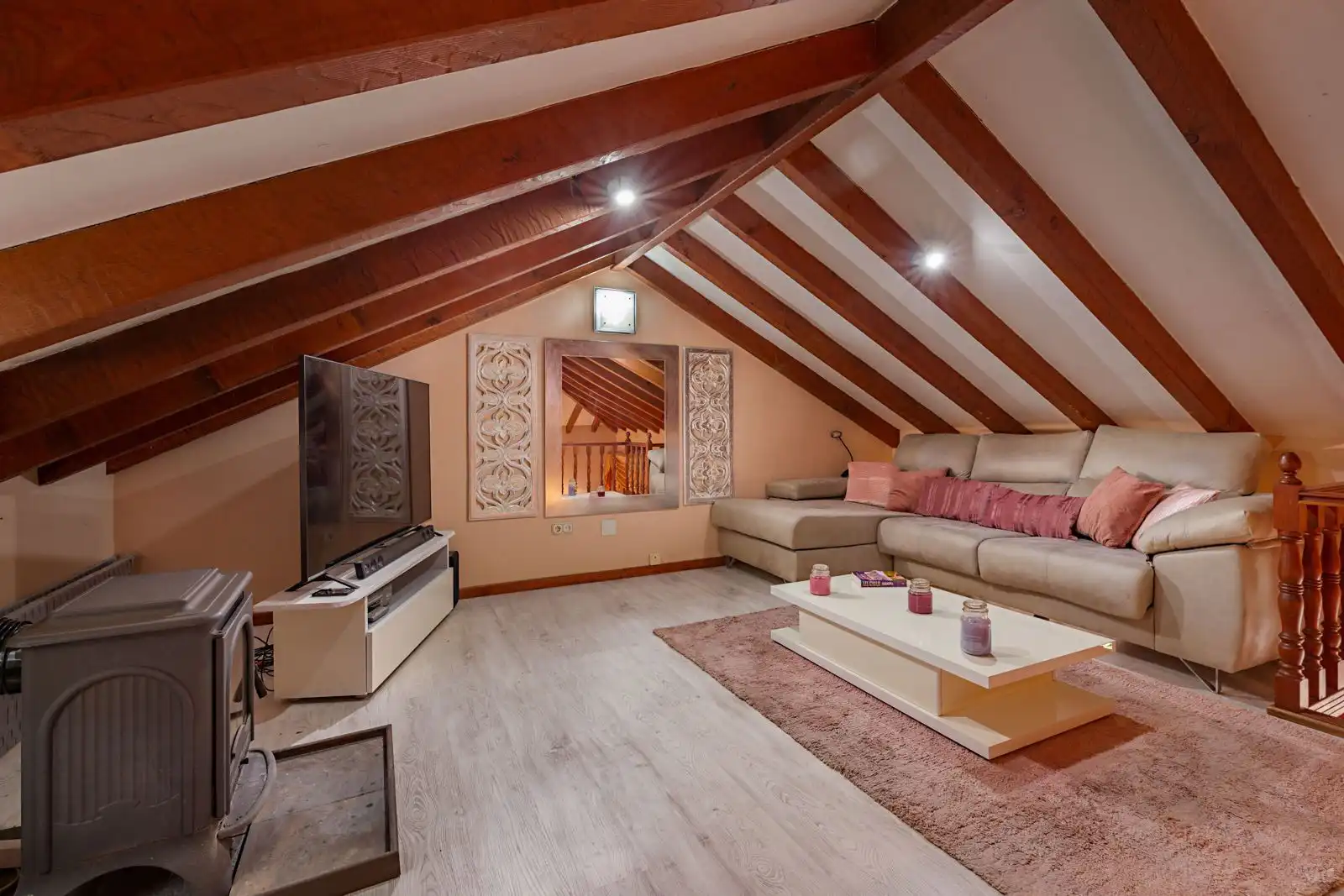 Sala d'estar de Casa o xalet en venda en Manilva amb Aire condicionat, Jardí privat i Terrassa
