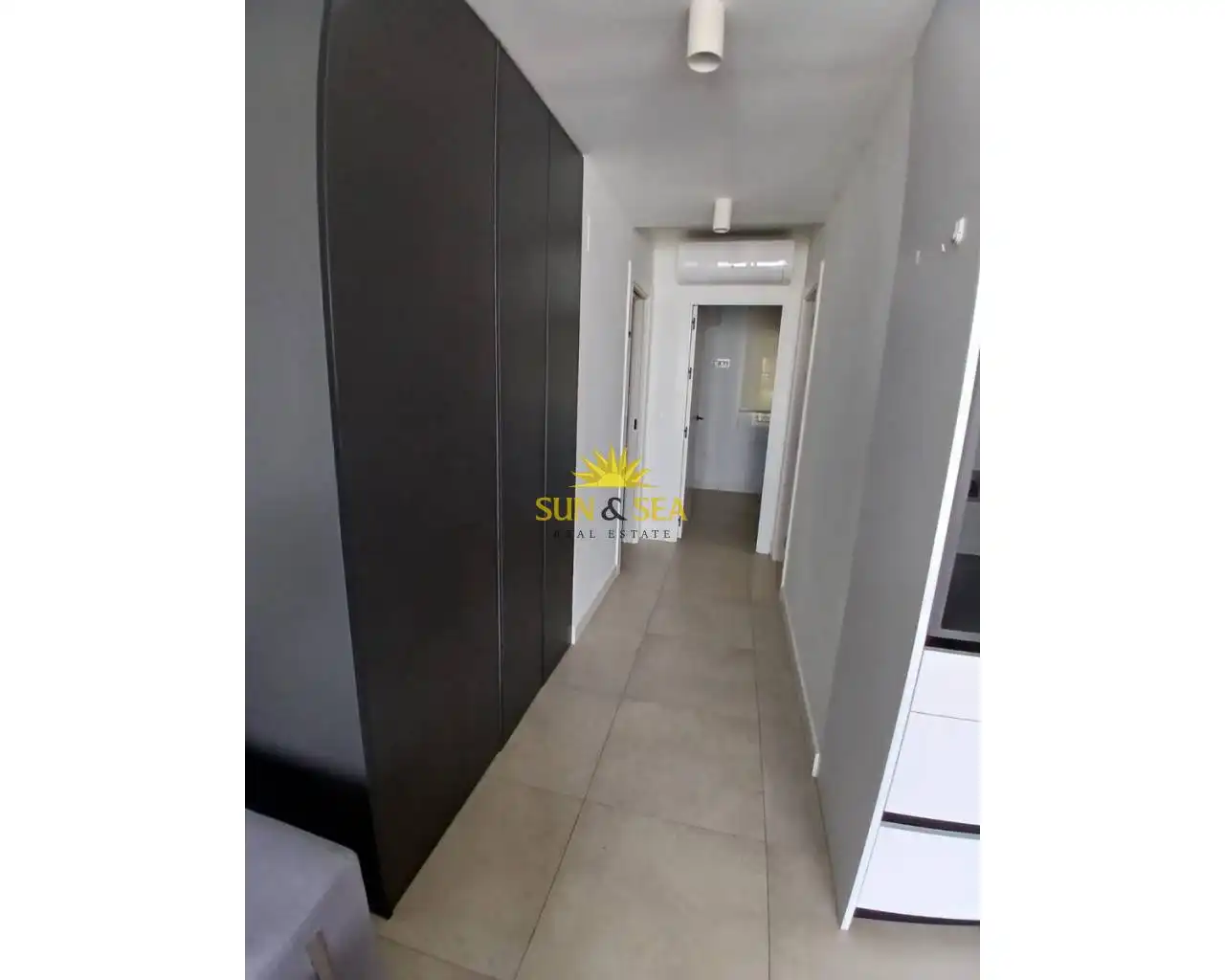 Erdgeschoss zur Miete in Orihuela mit Klimaanlage, Terrasse und Schwimmbad