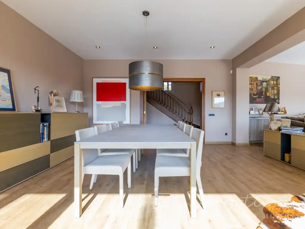 Comedor de Casa o chalet en venta en Sant Cugat del Vallès con Calefacción, Jardín privado y Terraza