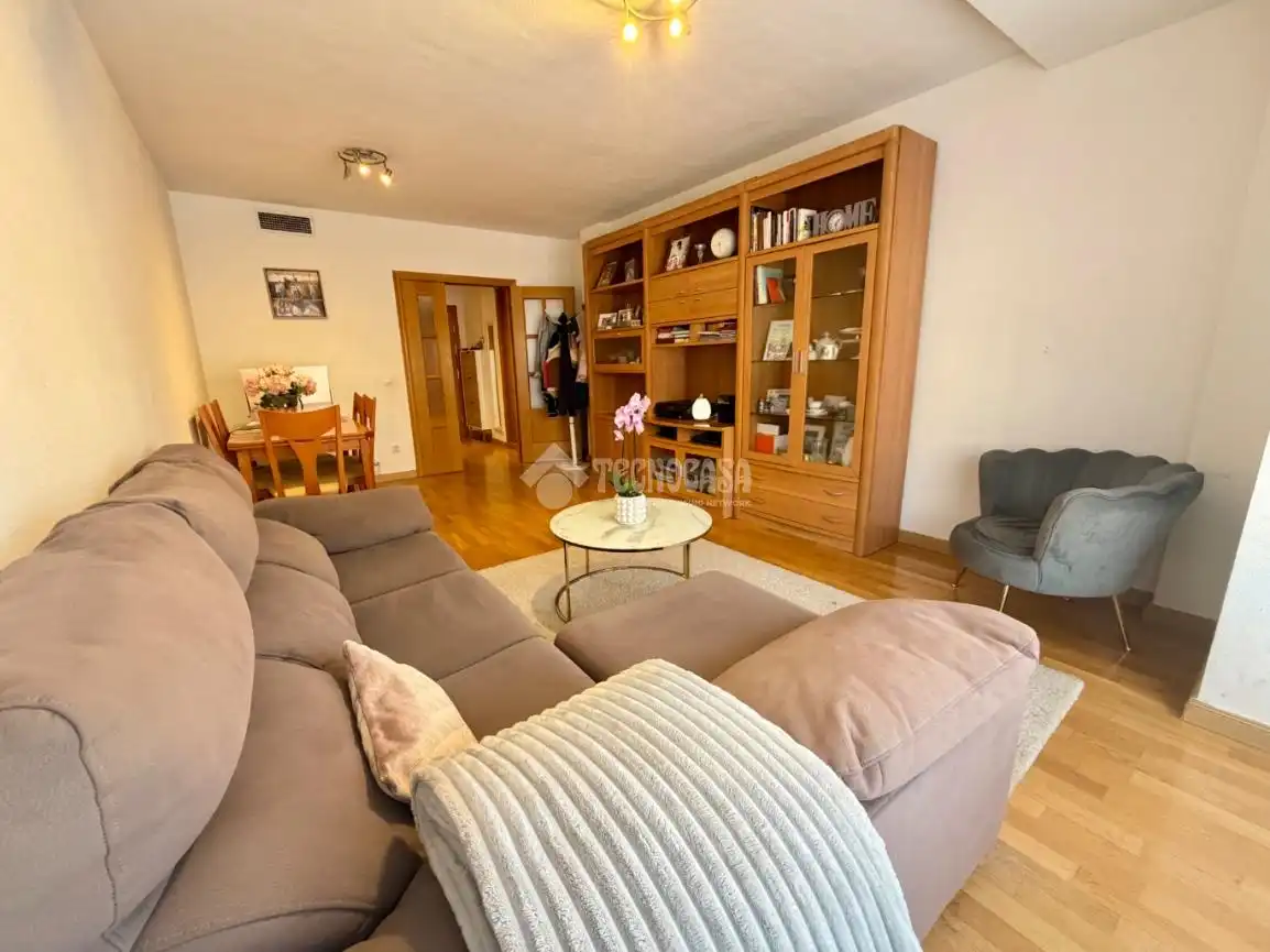Living room of Flat for sale in Arganda del Rey  with Heating, Parquet flooring and Storage room