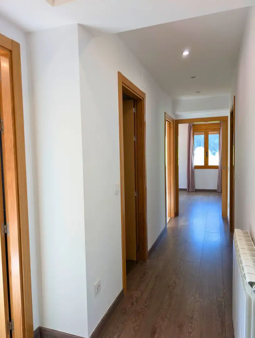 Flat for sale in San Juan de Plan, Huesca