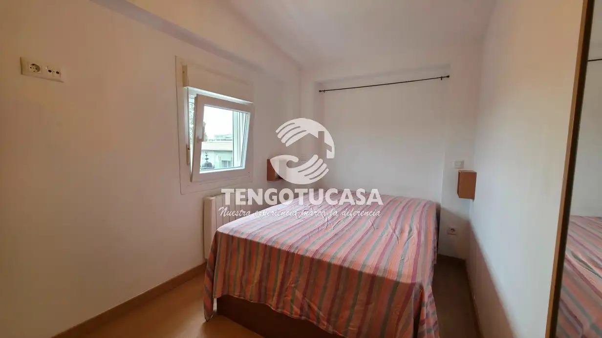 Bedroom of Flat for rent in Madrid  with Air Conditioner, Heating and Furnished