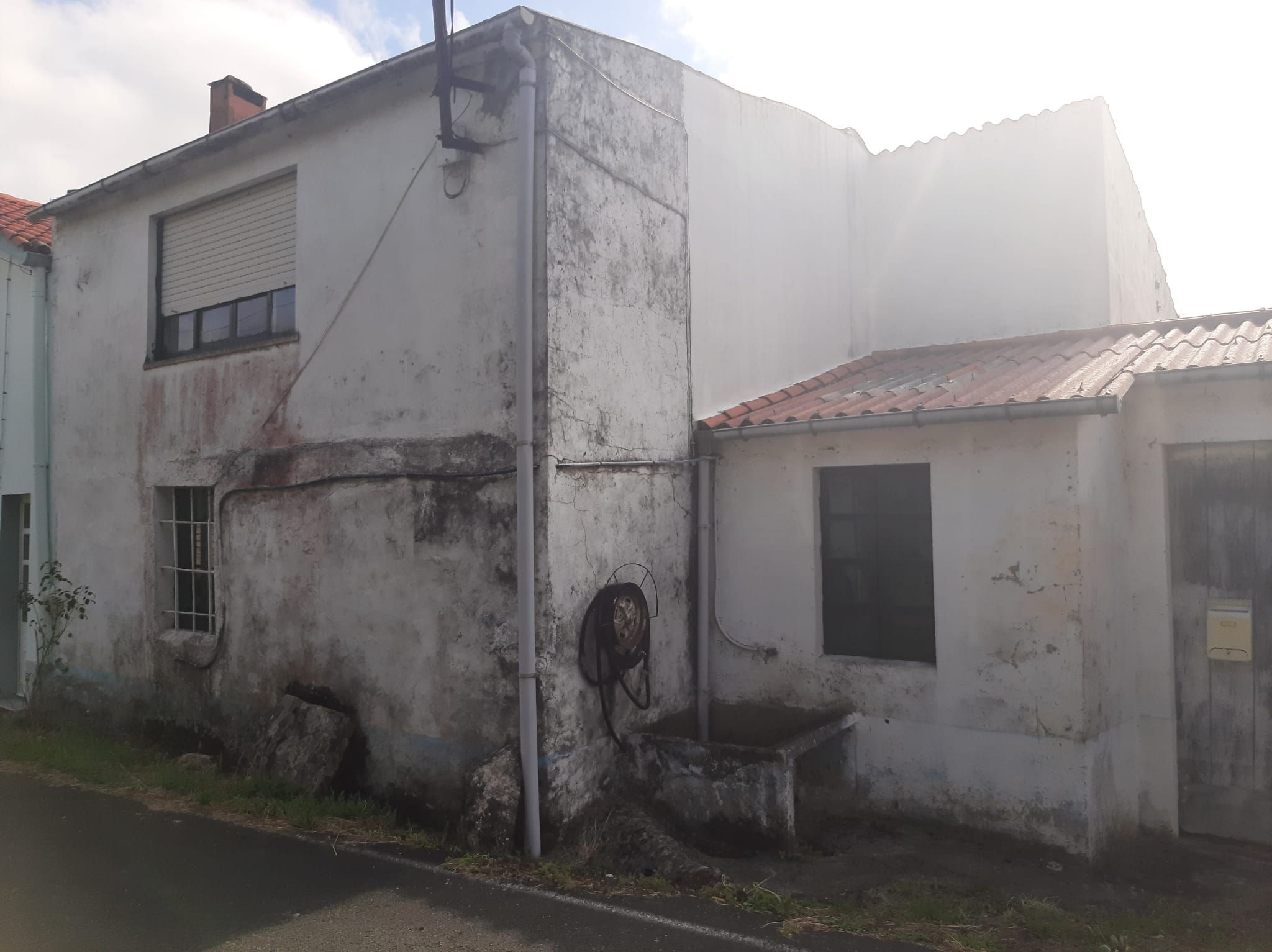 Vista exterior de Casa adosada en venda en San Sadurniño amb Moblat