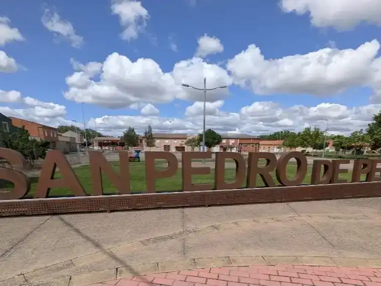 Piso en venta en Bustillo del Páramo con Parquet, Trastero y Amueblado