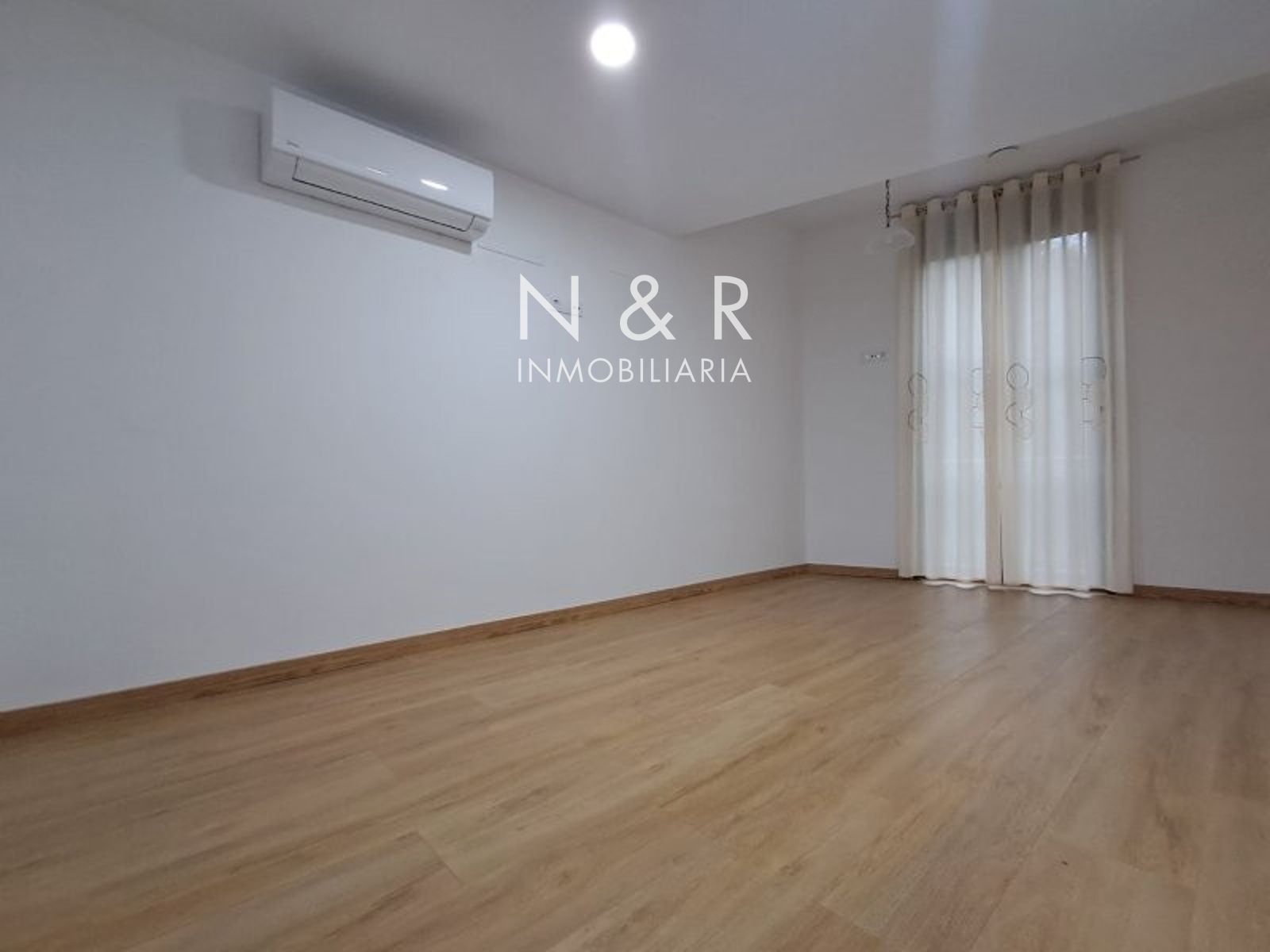 Bedroom of Single-family semi-detached to rent in Santiago de Compostela   with Heating and Terrace