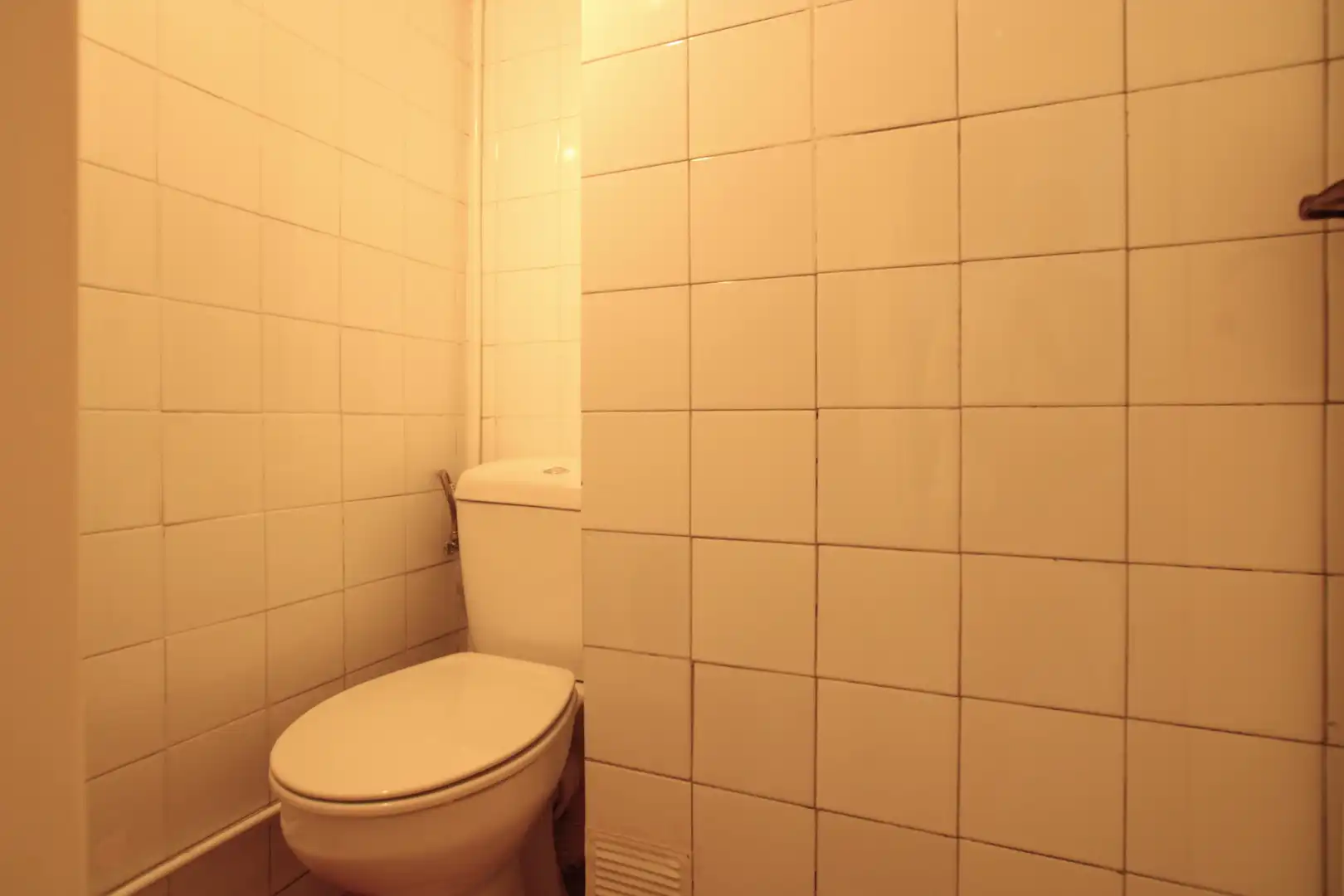 Baño de Local de alquiler en Argentona con Parquet