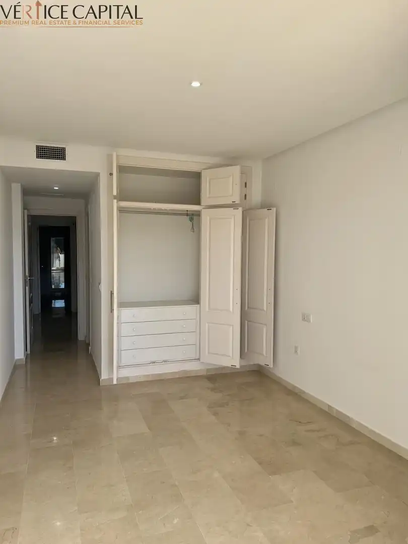 Habitación de Piso en venta en Benalmádena con Aire acondicionado, Terraza y Alarma