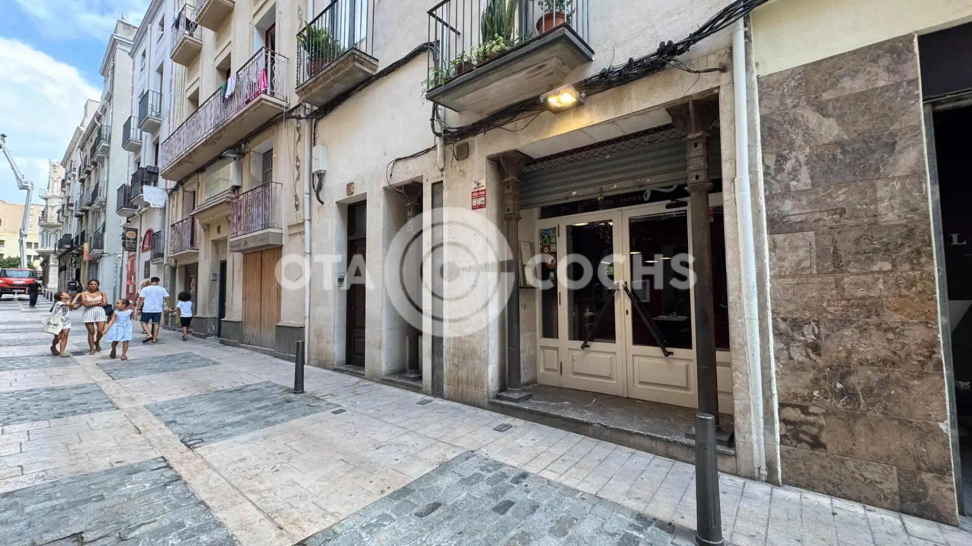Vista exterior de Local de alquiler en Reus