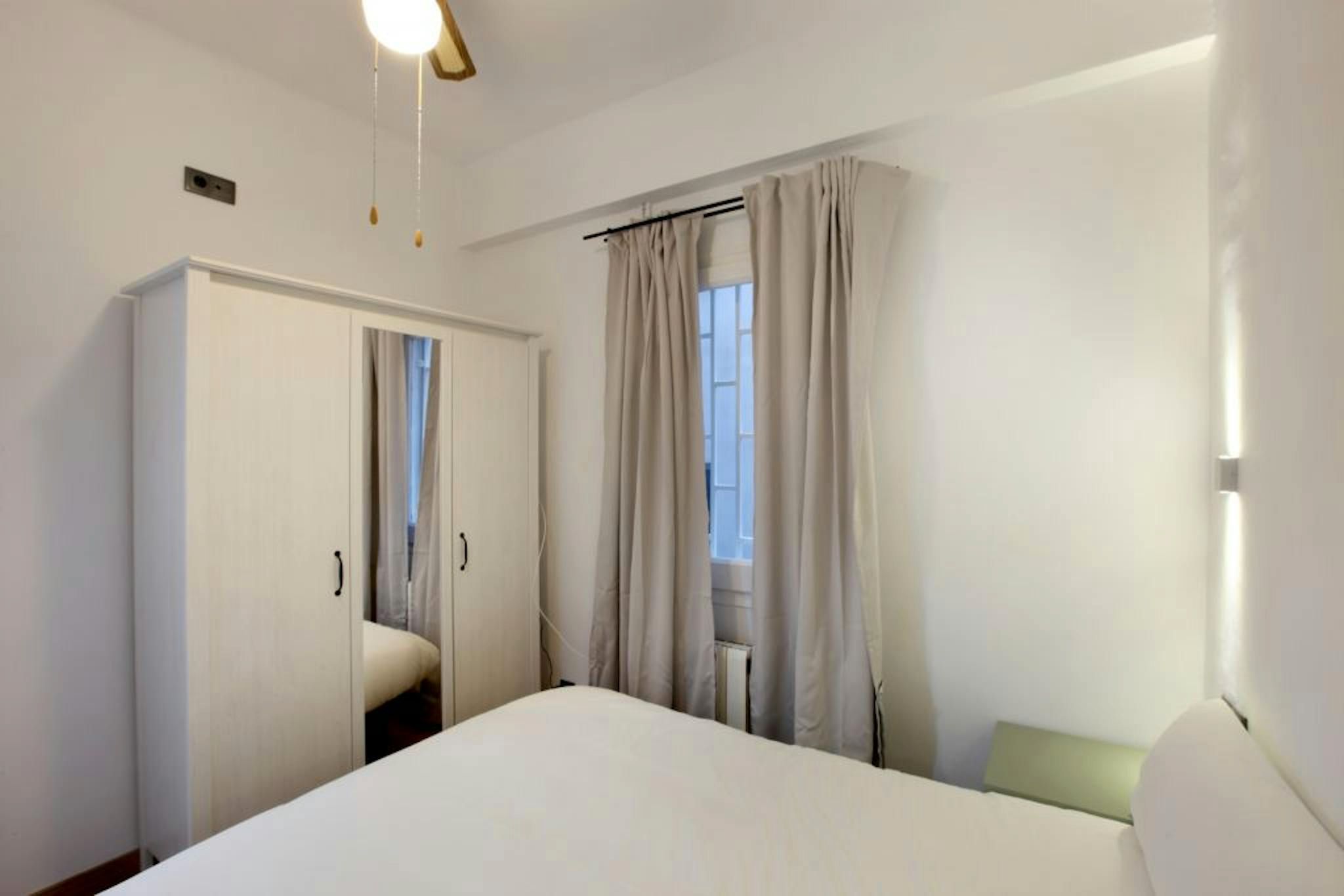Bedroom of Flat to rent in  Barcelona Capital  with Air Conditioner, Heating and Furnished