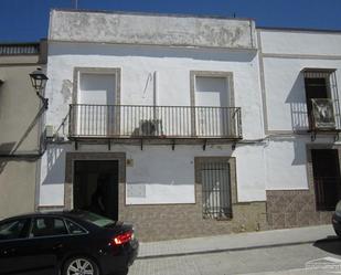 Vista exterior de Casa o xalet en venda en Aguilar de la Frontera amb Terrassa