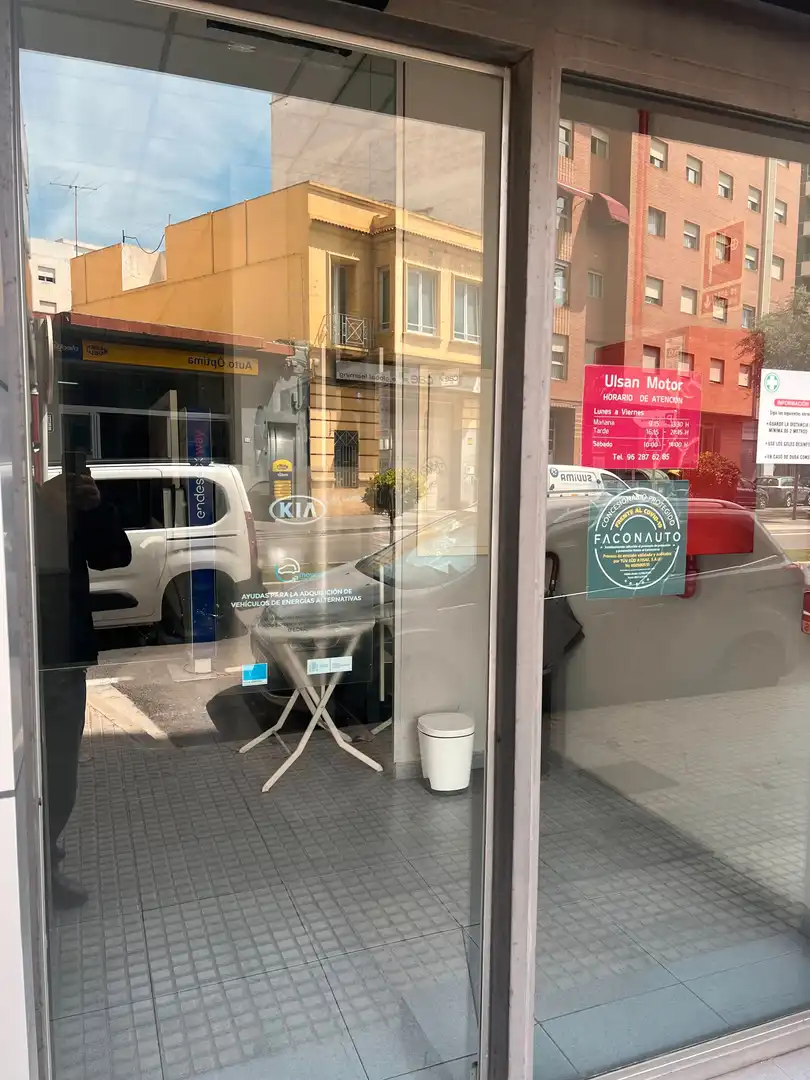 Commercial properties for rent in Gandia  with Air Conditioner, Furnished and Alarm