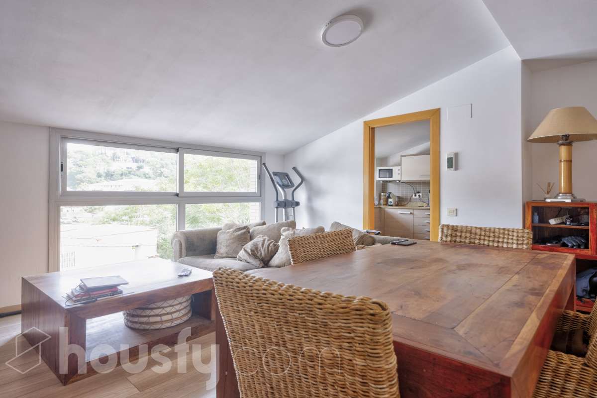 Living room of Flat for sale in Sant Quirze del Vallès  with Air Conditioner, Heating and Parquet flooring