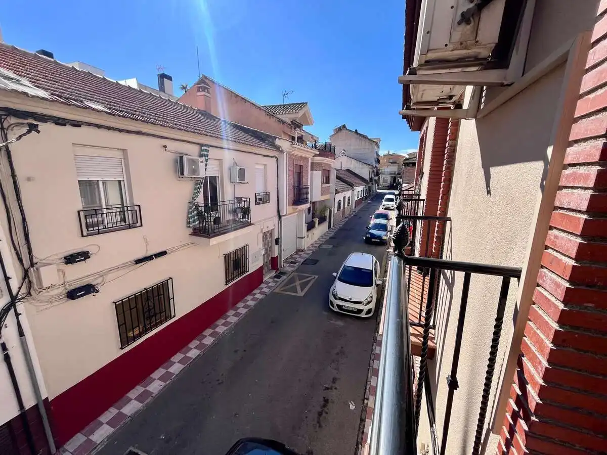 Vista exterior de Piso en venta en Armilla con Balcón