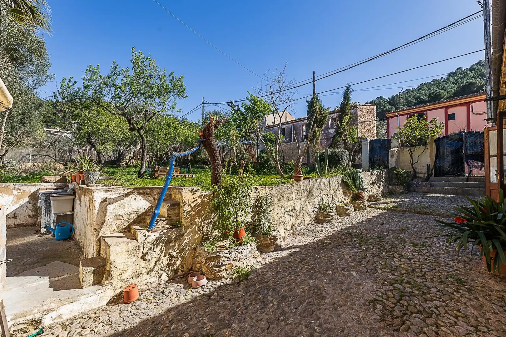 Vista exterior de Casa adosada en venda en Andratx amb Aire condicionat, Jardí privat i Traster