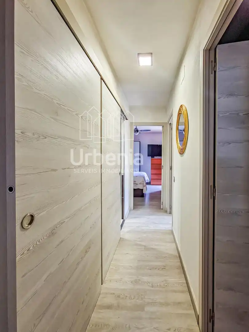 Wohnung zum Verkauf in Mataró mit Klimaanlage, Heizung und Terrasse