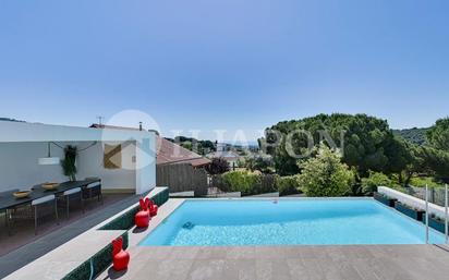 Swimming pool of House or chalet for sale in Alella  with Air Conditioner, Heating and Private garden