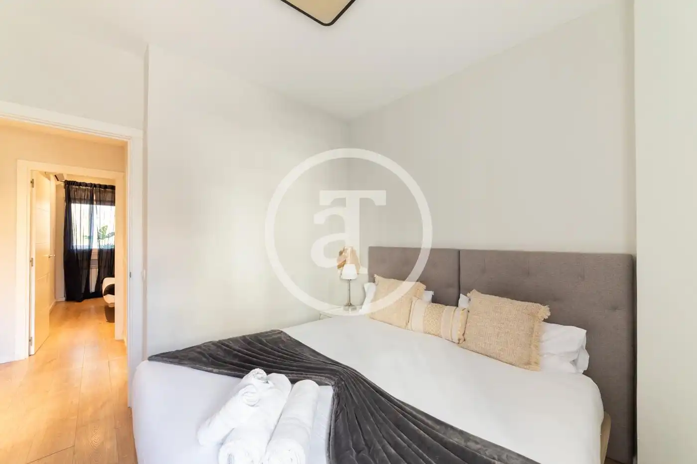 Schlafzimmer von Wohnung zur Miete in Madrid mit Klimaanlage, Möbliert und Ofen