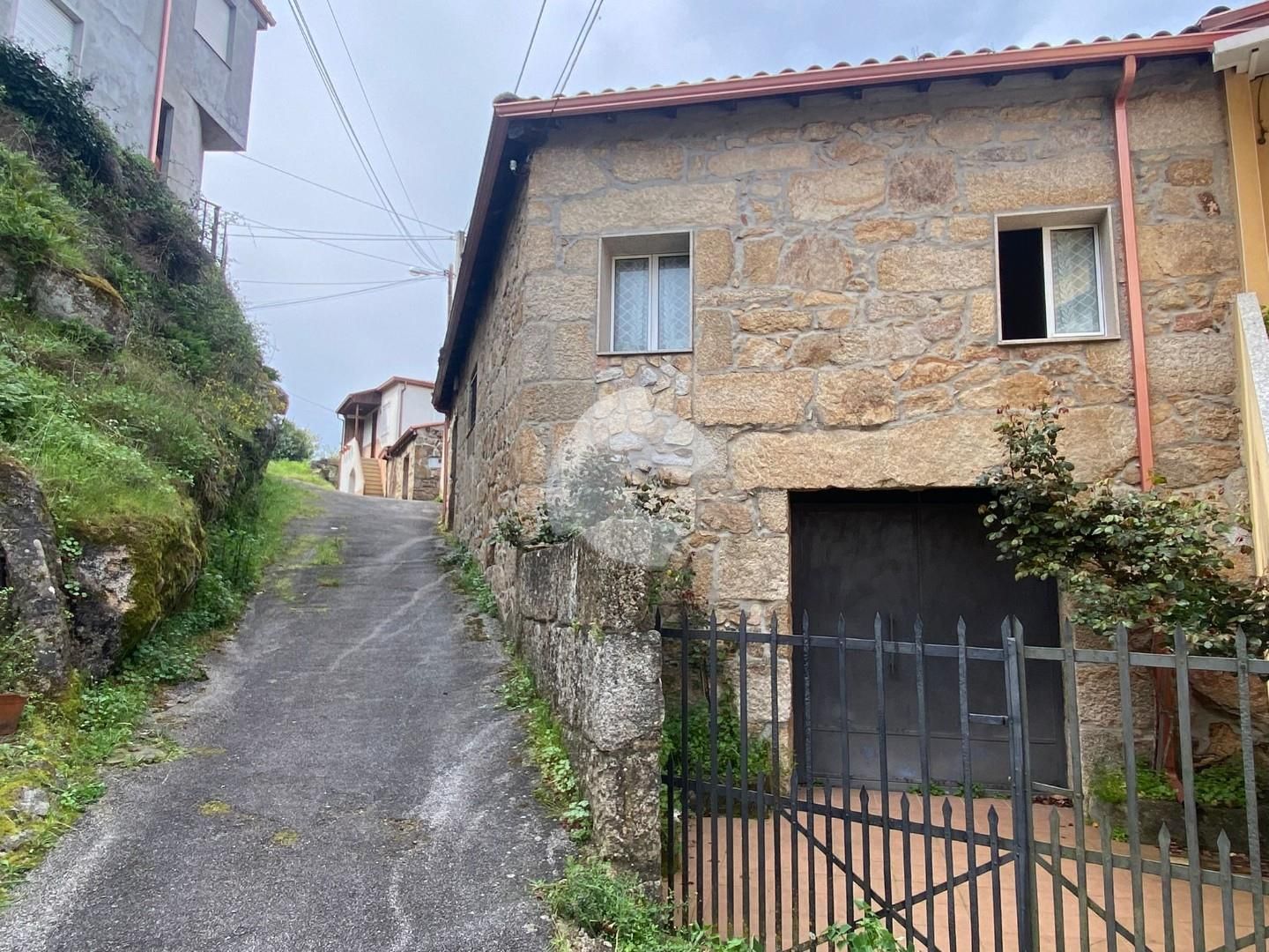 Vista exterior de Casa o xalet en venda en Ourense Capital  amb Jardí privat