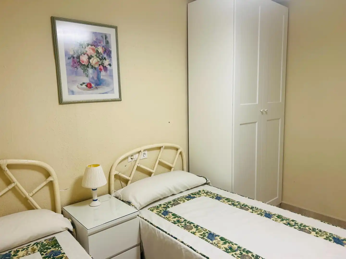 Schlafzimmer von Wohnungen zur Miete in Fuengirola mit Klimaanlage, Terrasse und Möbliert