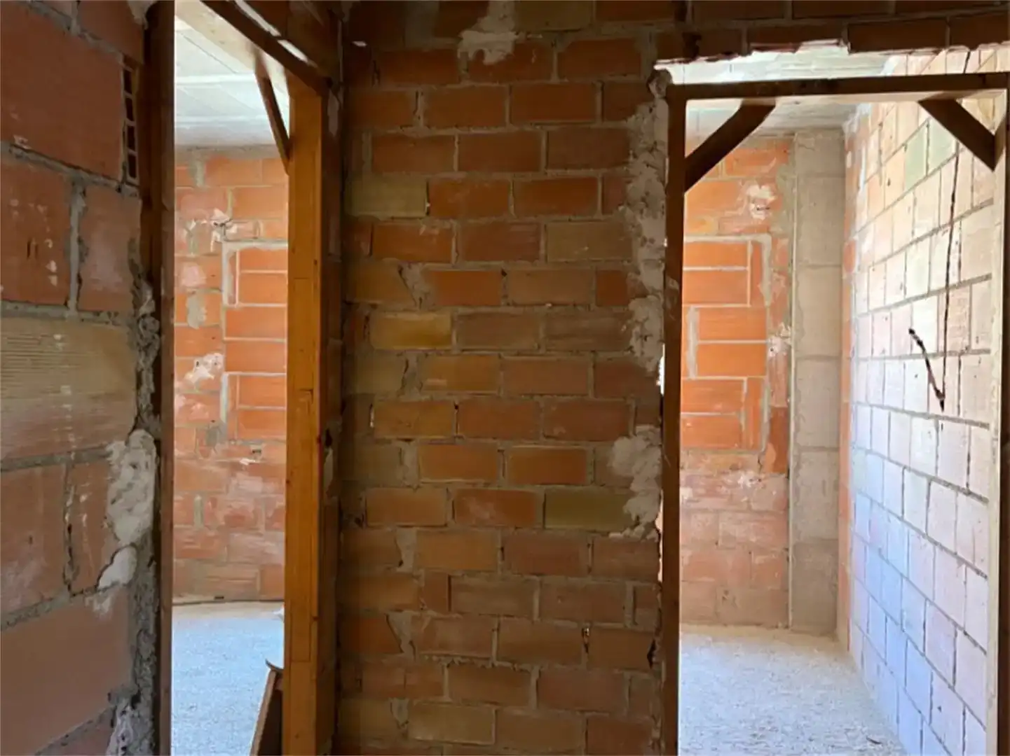 Casa adosada en venda en Begíjar amb Jardí privat, Traster i Piscina