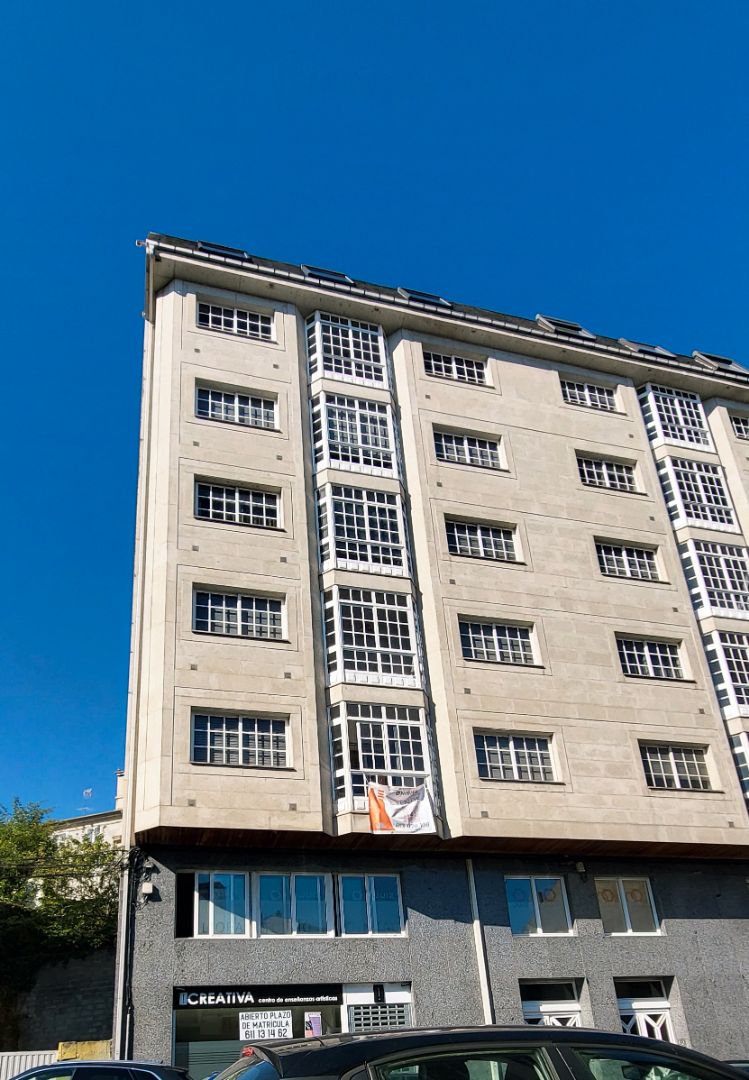 Vista exterior de Pis en venda en Sarria amb Calefacció, Parquet i Traster