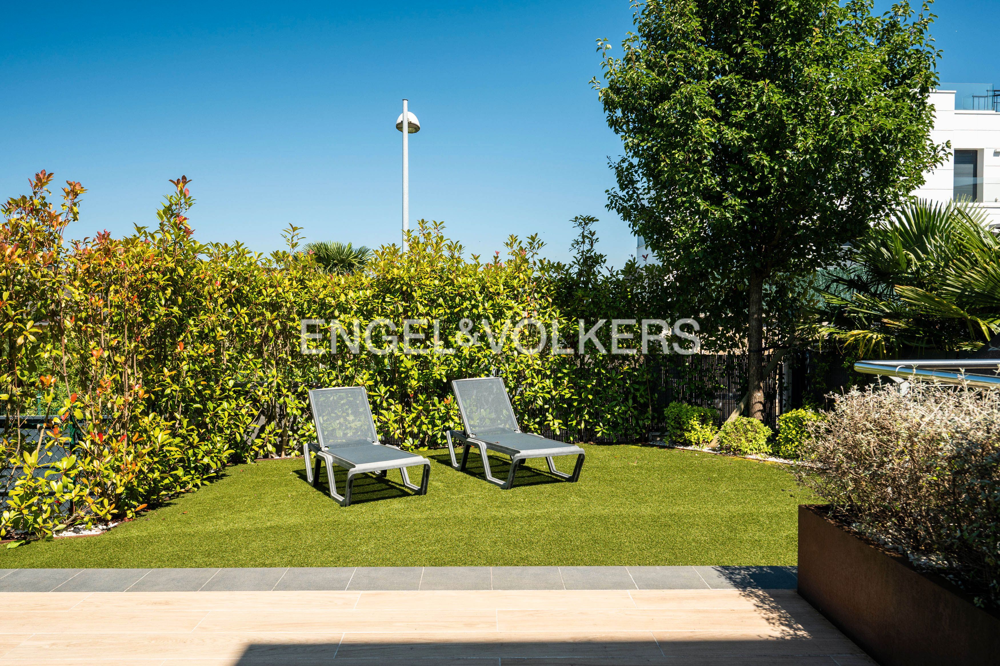 Terrace of Single-family semi-detached for sale in Donostia - San Sebastián   with Air Conditioner, Heating and Private garden