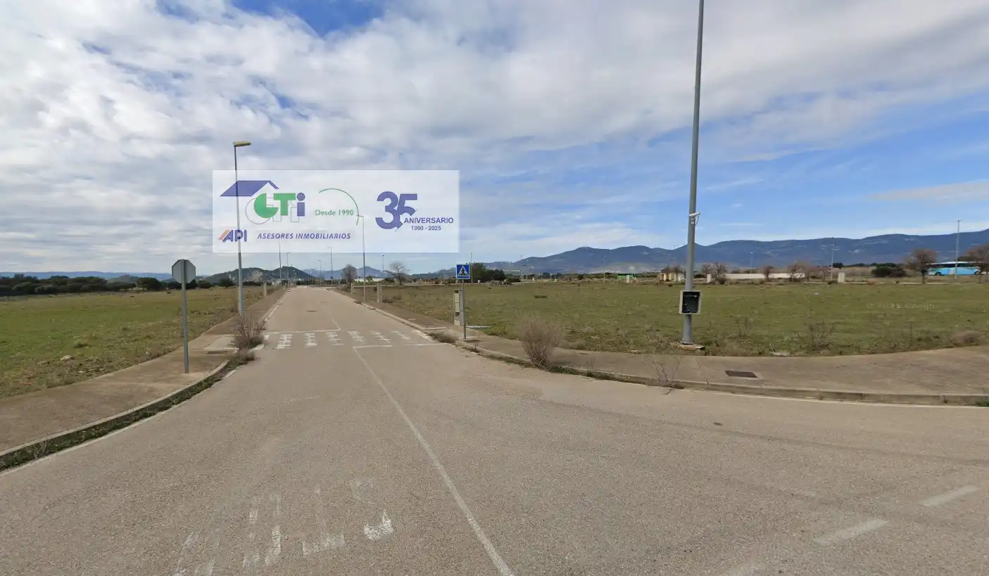 Terreny industrial en venda en Ayerbe