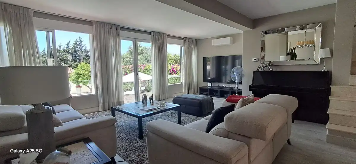 Sala de estar de Casa o chalet en venta en Marbella con Terraza y Piscina