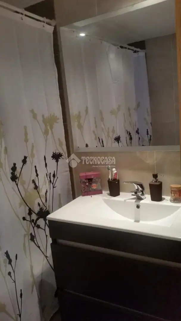 Baño de Piso en venta en Fuenlabrada con Terraza y Piscina comunitaria