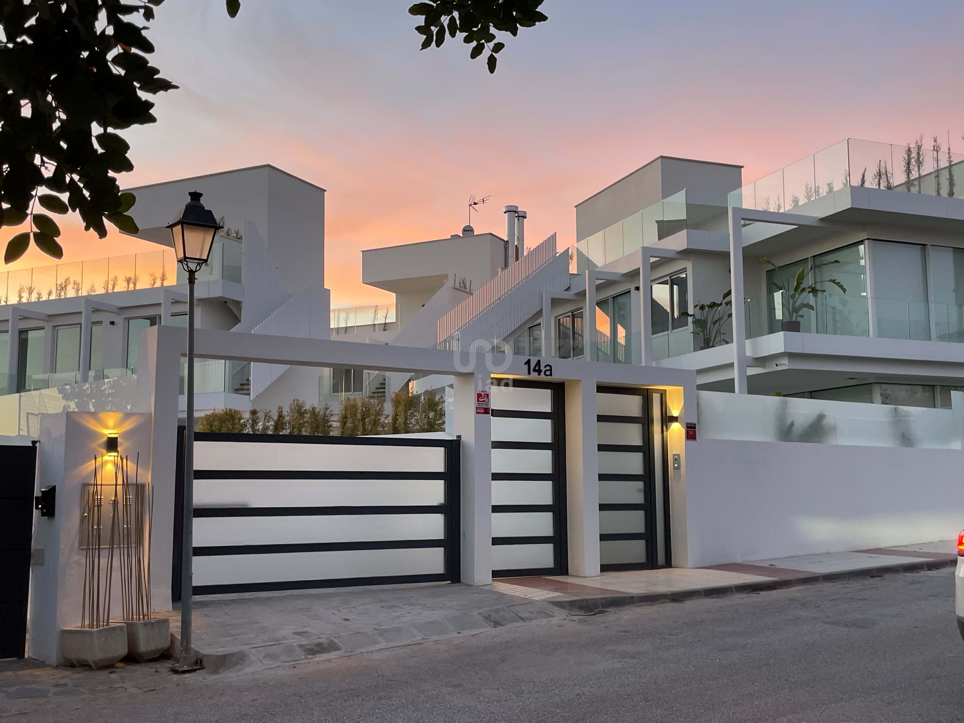 Exterior view of House or chalet for sale in Marbella  with Air Conditioner, Heating and Terrace